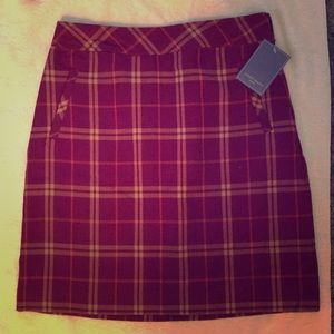 Skirt mid knee maroon plaid NWT